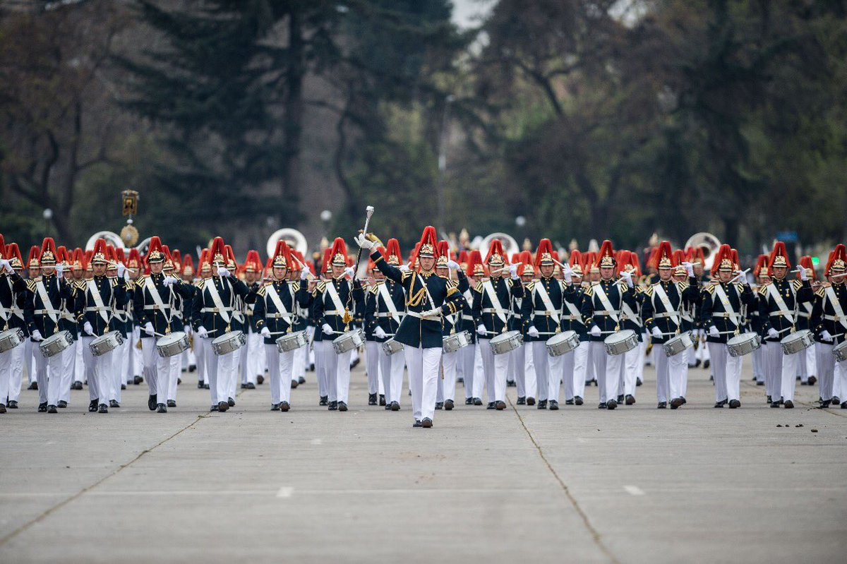Военный парад в Чили парад, проходит, Сантьяго, военный, также, Обычно, армии, независимости, праздники, является, половине, торжественным, второй, окончанием, патриотические, воспринимают, двухдневного, единое, целое, прямом