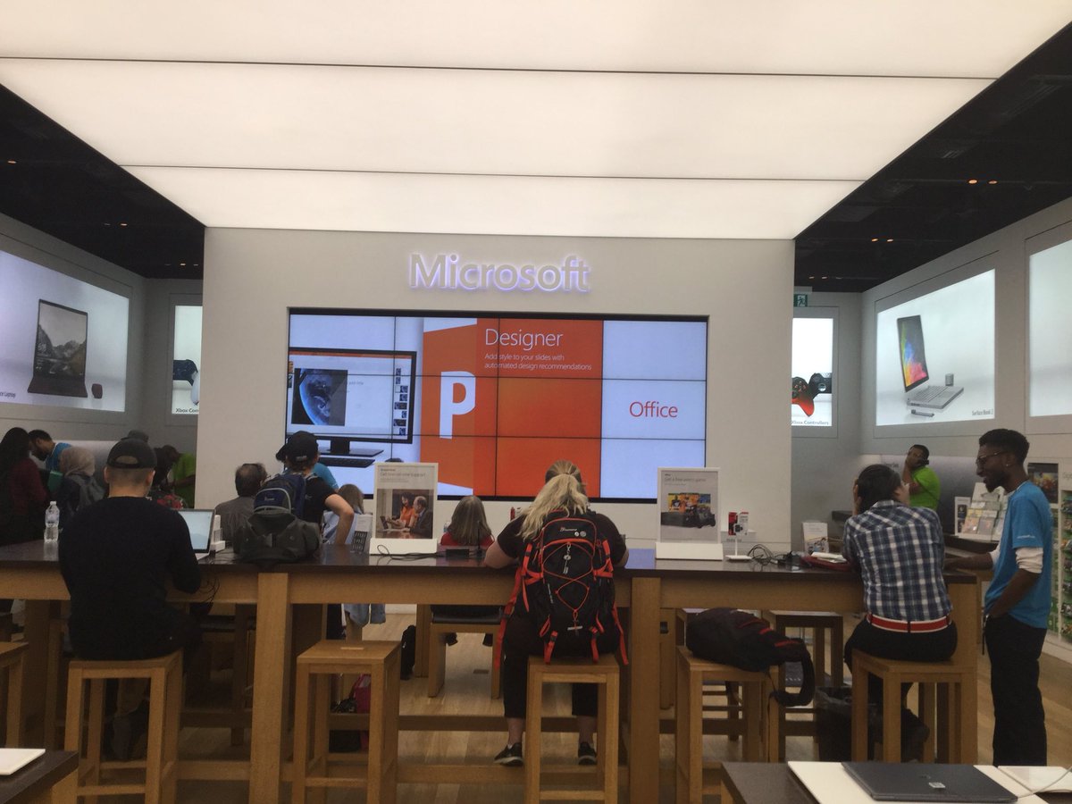 A2A11y's tweet image. #Microsoft Presentation Translator is a hit at meetup.com/Entrepreneurs-…  Real time live captioning and translate the captioning to up to 60 languages #A11yWin @Microsoft