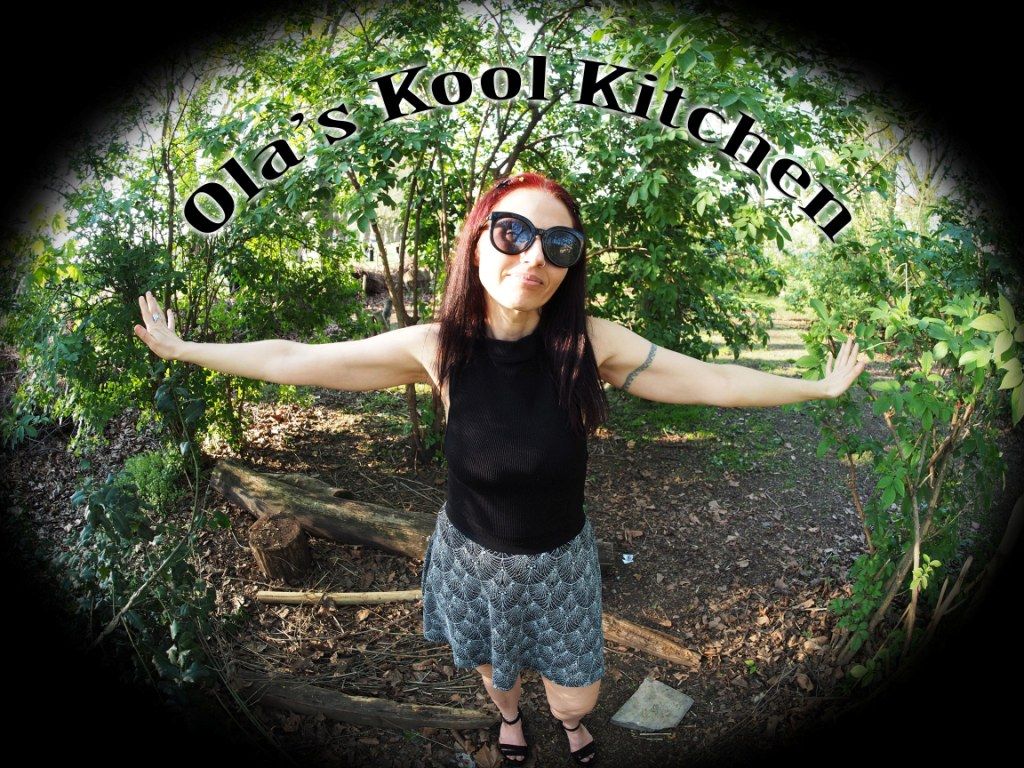 @OlasKoolKitchen NOW on @HanksAlt with my sonic underground of grooves from @sunstackjones @VanDeRocker @Gently_Tender @jayejayle @Auvaofficial @lomoon @HotCollars & @TheOrielles buff.ly/2sBxcmz