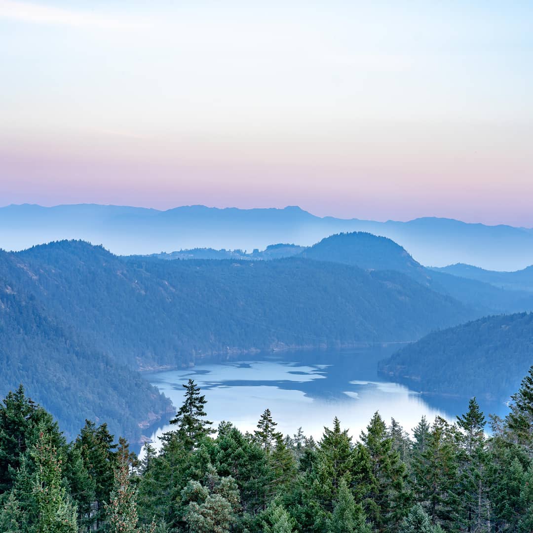 victoriavisitor's tweet photo. Bubblegum coloured skies at the top of the Malahat 🍭
____________
📸: @ Brendan.abroad via Instagram https://t.co/fJcIgREyfG