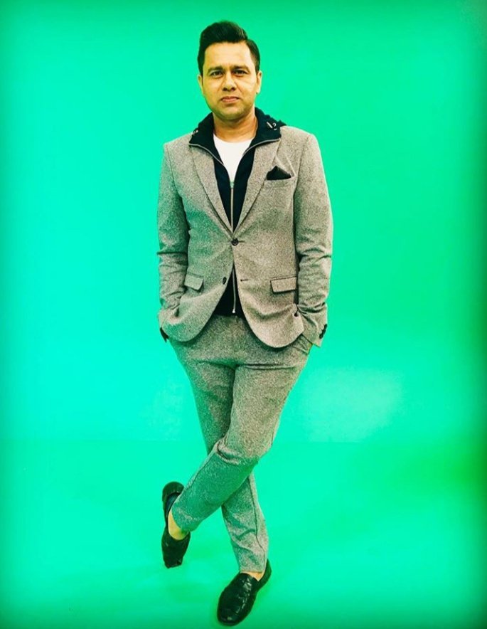 Happy birthday.... world best hindi commenter aakash Chopra 