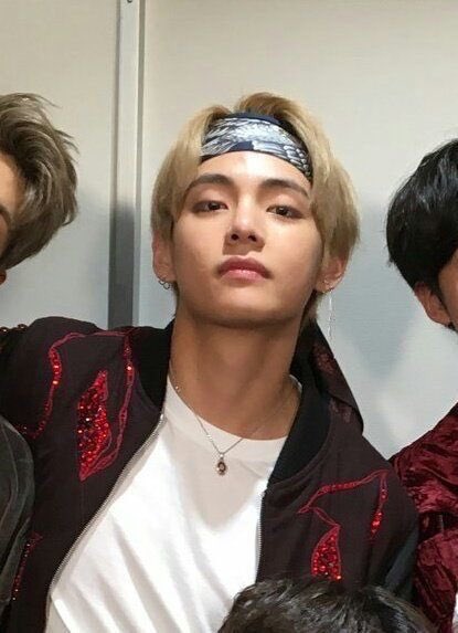 bare minimum on Twitter: 