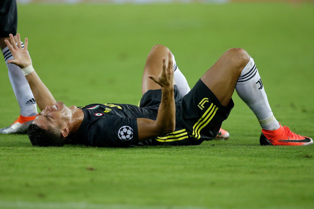 BBCSport's tweet photo. Cristiano Ronaldo was controversially sent off last night.

He didn't take it too well.

More: https://t.co/M2GXBvX9H8 https://t.co/R7Cys00xvH