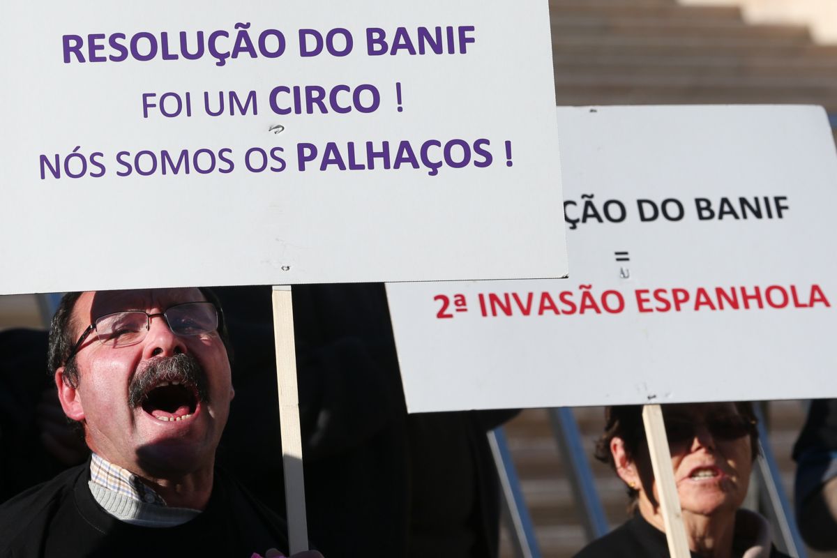 Associação de lesados do Banif espera solução com o Governo até final de dezembro http://bit.ly/2xm6X6e #Banif #CasoBanif #home