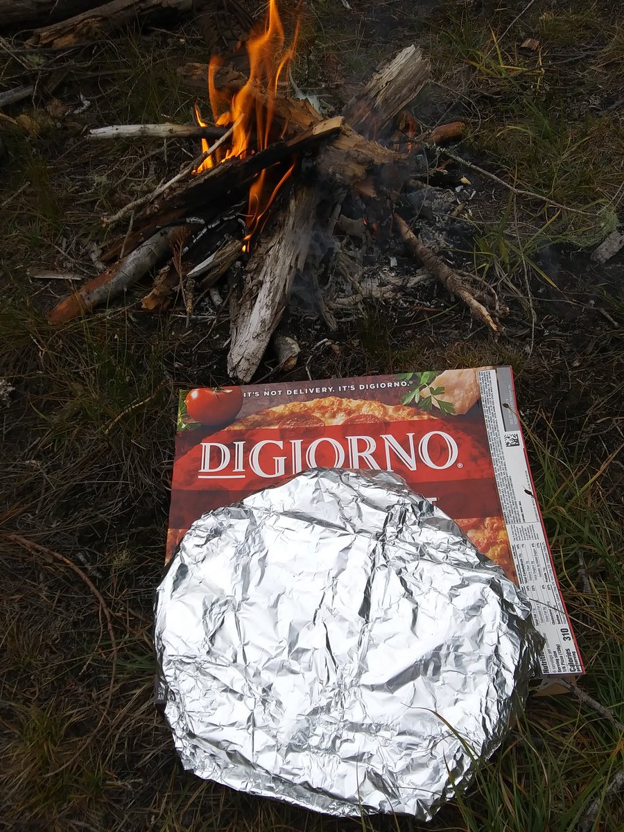 Firebox in testing <a href="/DiGiorno/">DiGiorno</a> 😊 all I need is pizza for life 😊 Ill even put <a href="/DiGiorno/">DiGiorno</a> on my fight banner when I fight on <a href="/CBSSports/">CBS Sports</a> for @FinalFightChamp 😉😉