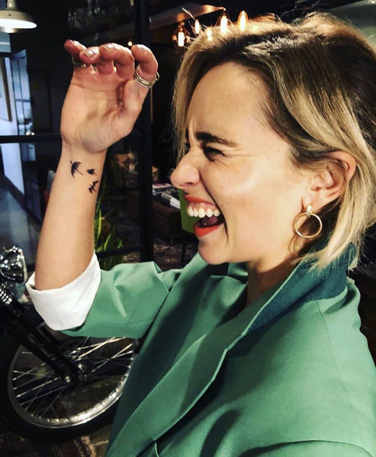 EMILIA GOT HER TATTOO DEDICATED TO DAENERYS IM ACTUALLY CRYING