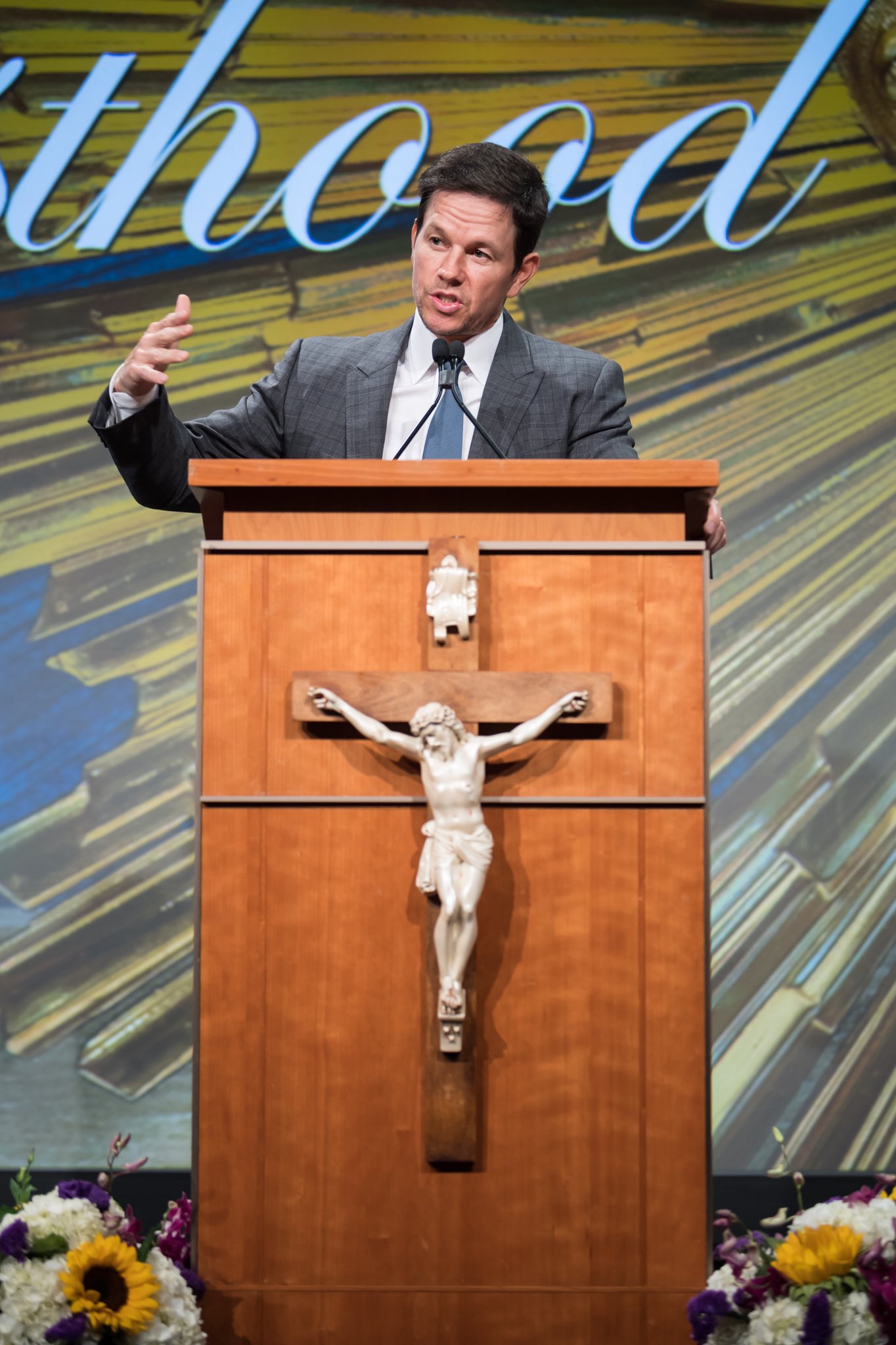 Cardinal Seán على X: &ldquo;It was a joy to welcome Mark Wahlberg as our 
