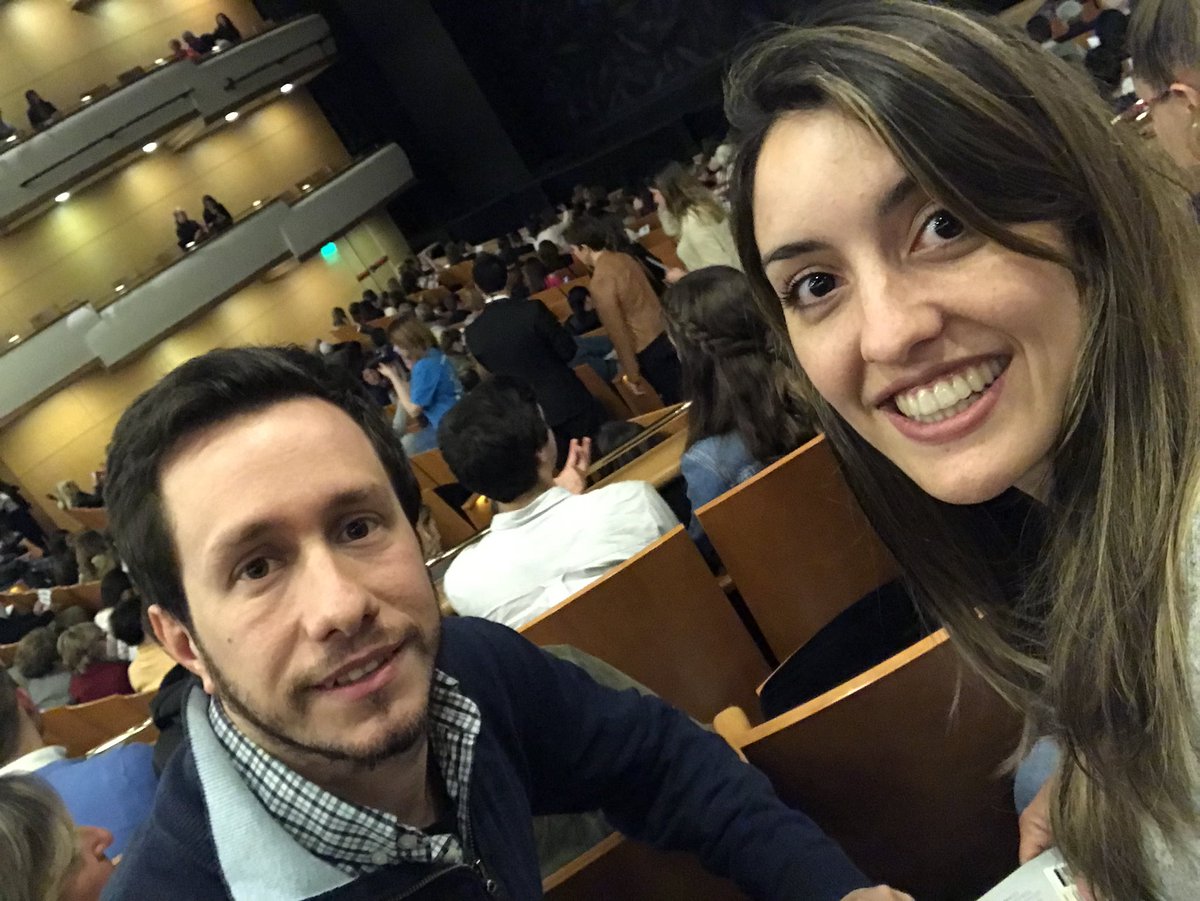 natigerpe's tweet image. Increíble ballet #ElLagoDeLosCisnes! Gracias @TECHOuy 😊 @diegoguaragna @BNSballet #BCW