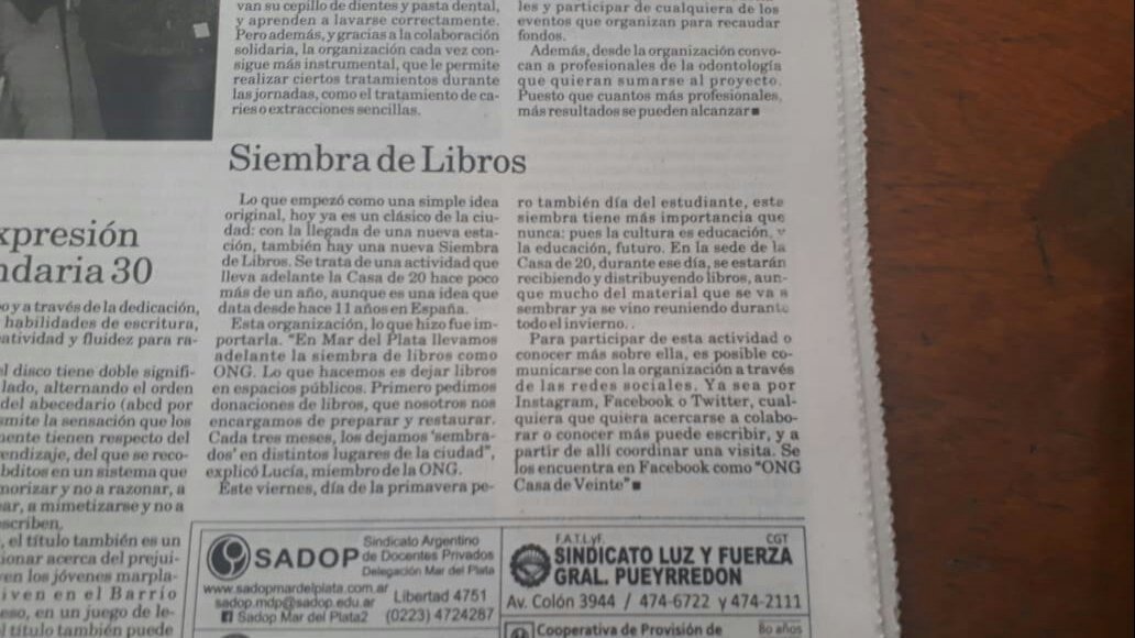 CasadeVeinte's tweet image. Gracias @lacapitalmdq por la difusión de la siembra de libros! 
Este viernes estaremos dejando libros en distintos puntos de la ciudad!
#LibrosPerdidosMDP 
#SiembraDeLibrosMDP