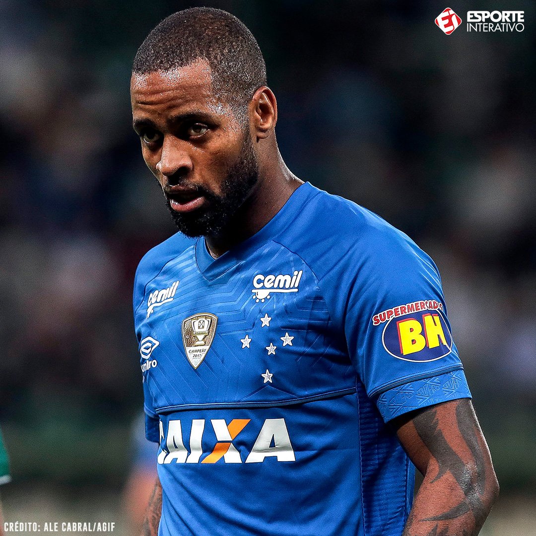 TNTSportsBR's tweet photo. O que dizer da expulsão de Dedé?! VERGONHA! #BOCxCRU #Libertadores2018 https://t.co/RPPywBFIbe
