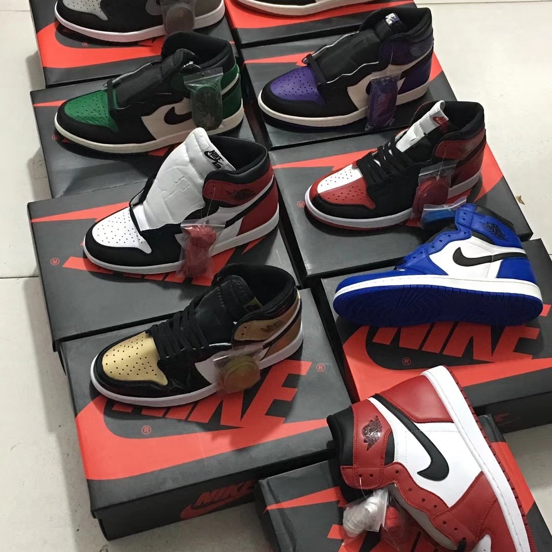 devinkicks1's tweet photo. Which color you want?
#Kickfeed #kicks #sneakerhead #sneakerheads #sneaker #sneakers #jordan1 #jordan1s #airjordan1 #courtpurple #courtpurple1s #courtpurples #pinegreen #pinegreen1s #bredtoe1s #jordan1pinegreen #jordan1courtpurple
#kickstarter #KicksOnFire #kicks #sneakerfreak https://t.co/QxdlHvsLeA
