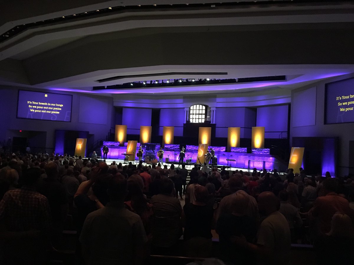 revbethanncook's tweet photo. #doitagainLord #startinme #bendme #newroomconf #newroom2018 https://t.co/Spv39XibmC