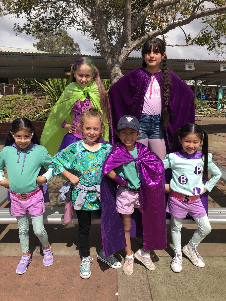 Safe 🧡 Respectful 💙 Learners 💚 on display at our exciting PBL launch! #PBL #PBLLaunch <a href="/Kellie_PBL/">Kellie Wood</a> <a href="/DefalcoKaren/">Karen DeFalco</a>