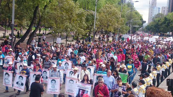 DoceDeagosto12's tweet photo. JUSTICIA!
VERDAD!
MEMORIA!
#AyotzinapaFueElEstado
#ReconstruyamosMéxico #FueraCorruptosDelPoder https://t.co/51fiiARHxX