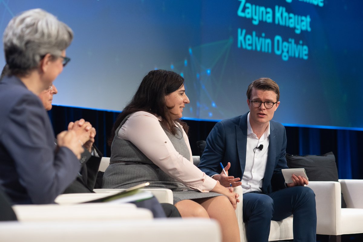 Philip_Edgcumbe's tweet photo. What is holding us back from scaling innovation in Canada? Why do parts of our Canadian health care system lack a culture of innovation?
@ZaynaKhayat, @KelvinKOgilvie and I did our best to tackle those questions at the #cmahealthsummit.
Details here: https://t.co/xbfSKFtzd0 https://t.co/VPKD2SfrEb