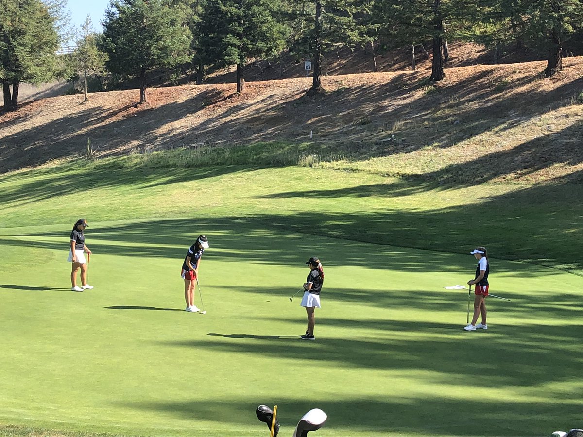 Markab3578's tweet photo. Another victory for @nhsbroncos @NorthgateHS girls golf. 207-259. 6-0 for 2018-19. 30-0 for the last 4 seasons. https://t.co/FD8tp2vyiv