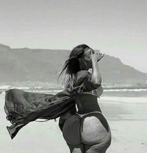 Mzansihugehips's tweet photo. Mzansi huge hips https://t.co/AVXFQchFlo
