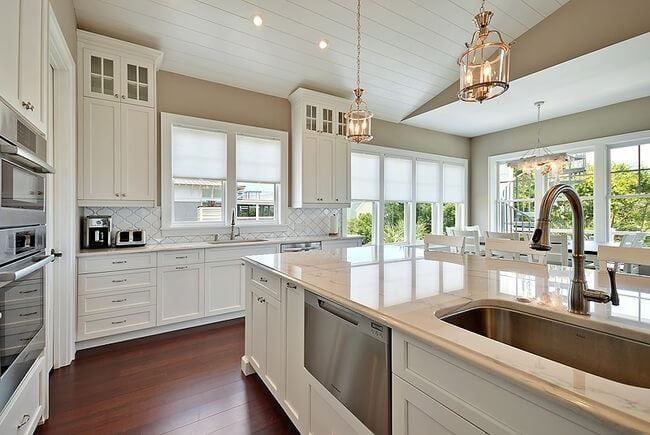 TFinishing's tweet photo. #whitefinishing at its finest 👌🏻 Zoom in for the detail🧐 and you can’t ignore the #view! Call today and give us your idea 💡 &amp; we’ll make it a Reality. (714) 845-3578 #woodworking #lacquer #varnish #handsprayed #waterbase https://t.co/ILg5oeMICX