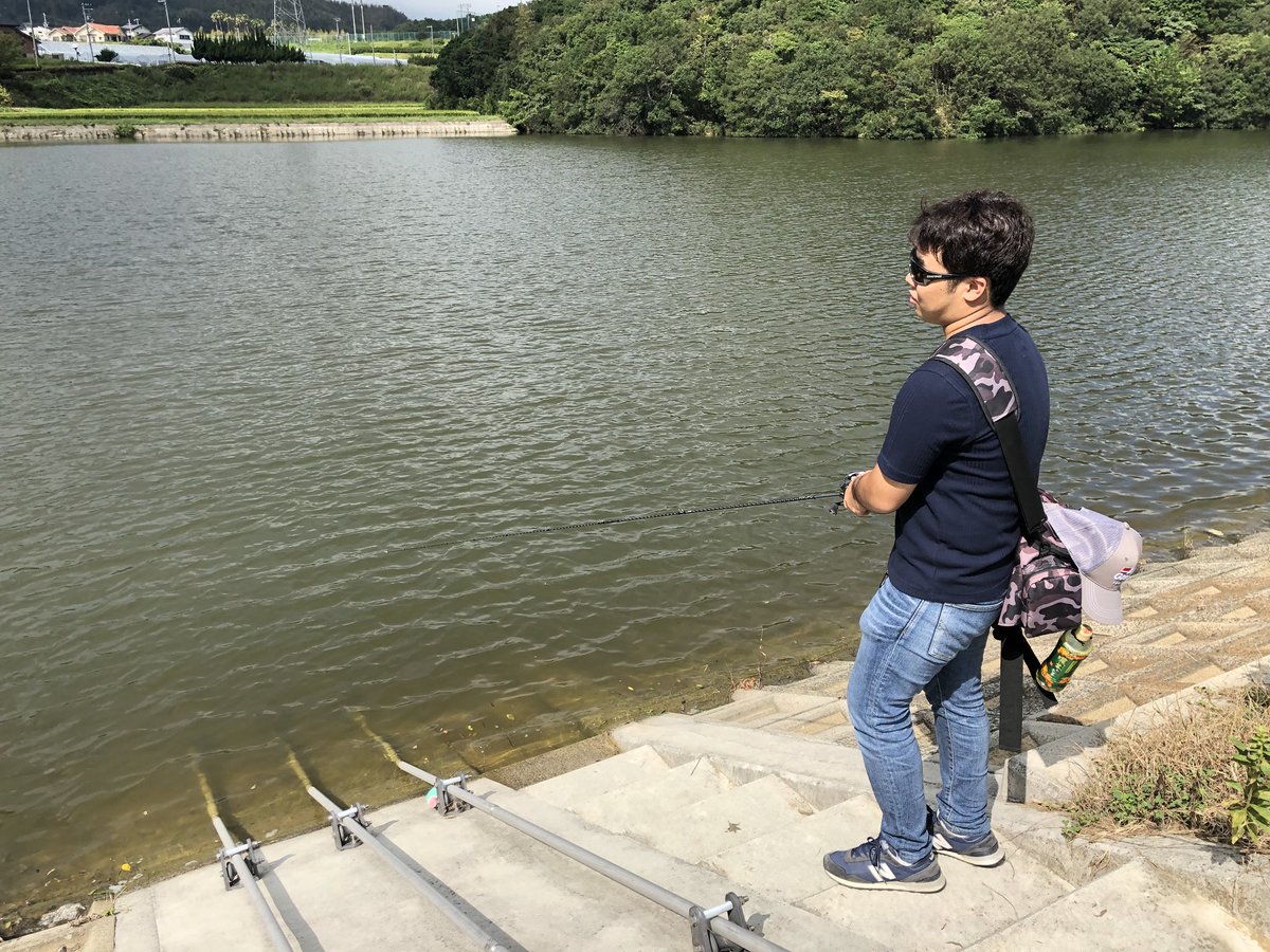 京都産業大学アングリングクラブ 先日9 16 17と淡路島にて合宿を行いました 海ではショアジギングやワインドを楽しみ野池ではバス釣りをしたりと充実した2日間でした T Co Ij4we43mhb Twitter