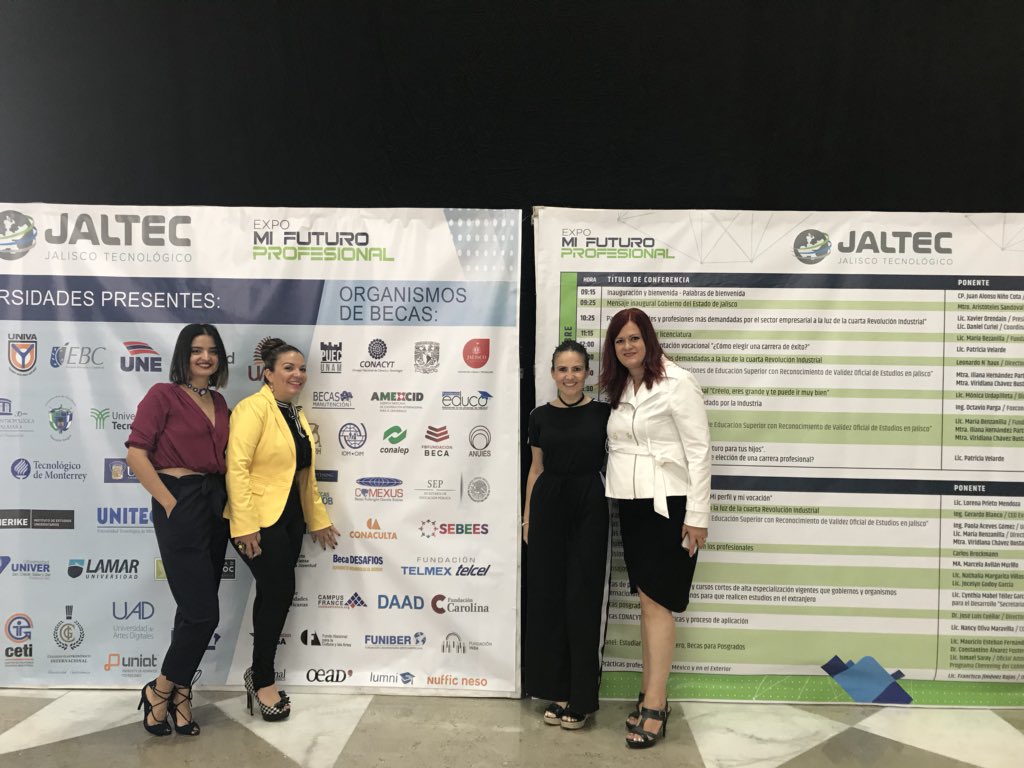 educomx's tweet photo. Participando en las conferencias de #ExpoMiFuturoProfesional presentado a los jóvenes las oportunidades que tienen en el estado de Jalisco para estudiar mediante becas su educación superior. @JALTECNOL @JAlonsoNino #franciscorojas felicidades por el evento!!! #juntosvamospormas https://t.co/1y5Glk4dLD