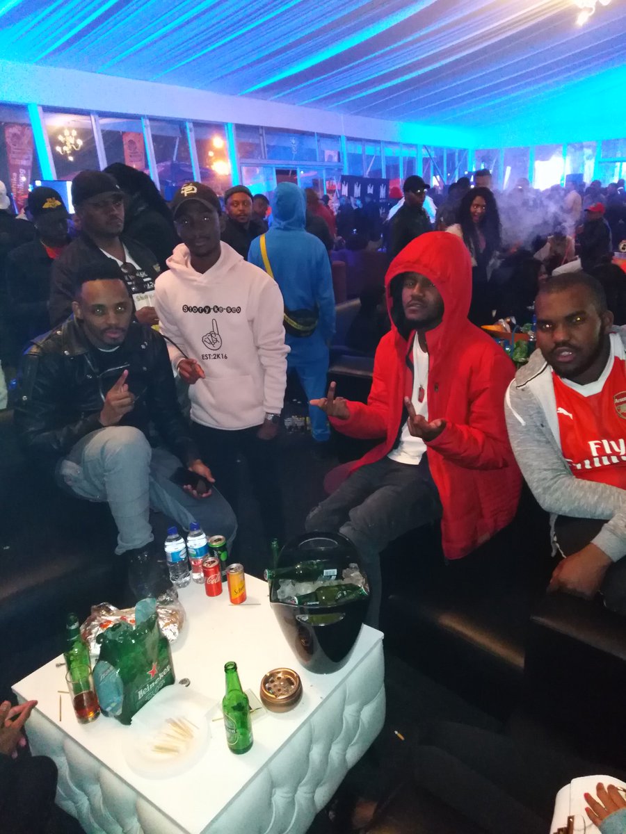 storykeseo's tweet image. A night to remember 🔥🔥 #WenaNdoda #SpringJumpOffCookOut with @KwestaDaKAR &amp;amp; @DonaldDenial