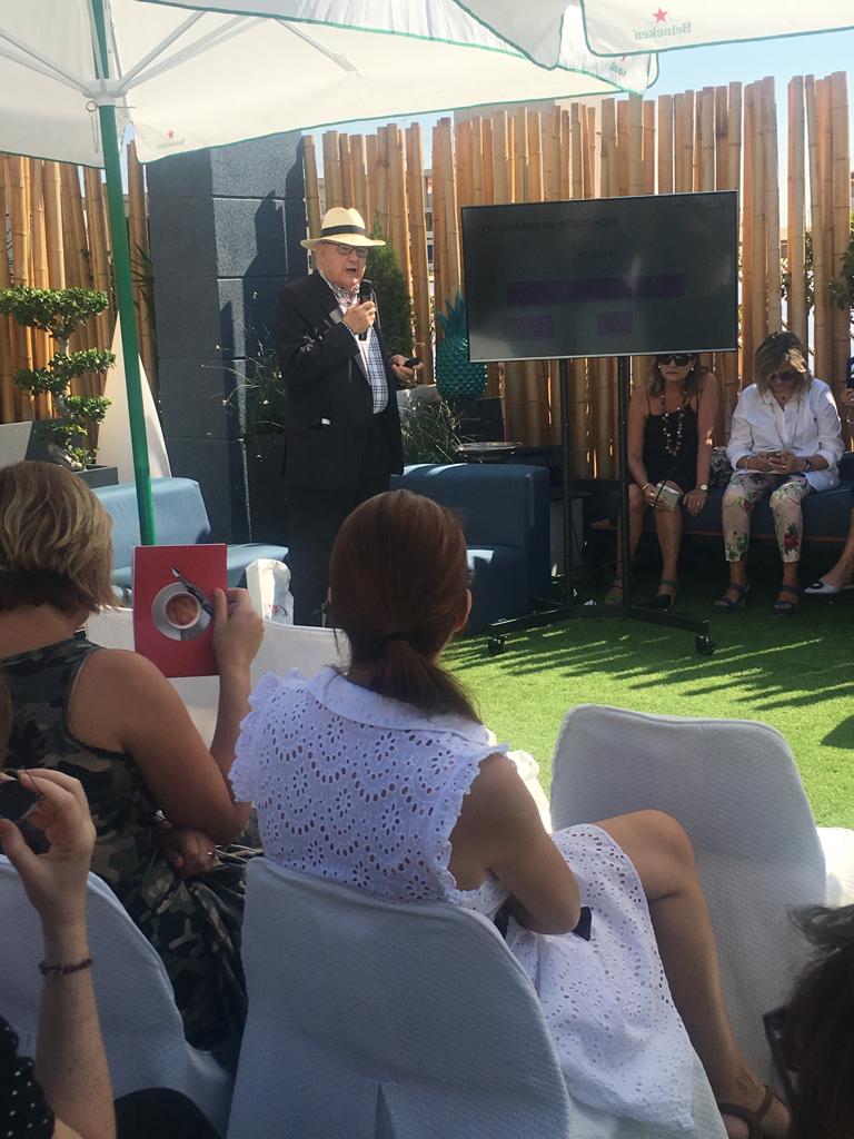 Ya estamos disfrutando de la ponencia de  @AspanionVLC  #WomanGoOn #Valencia