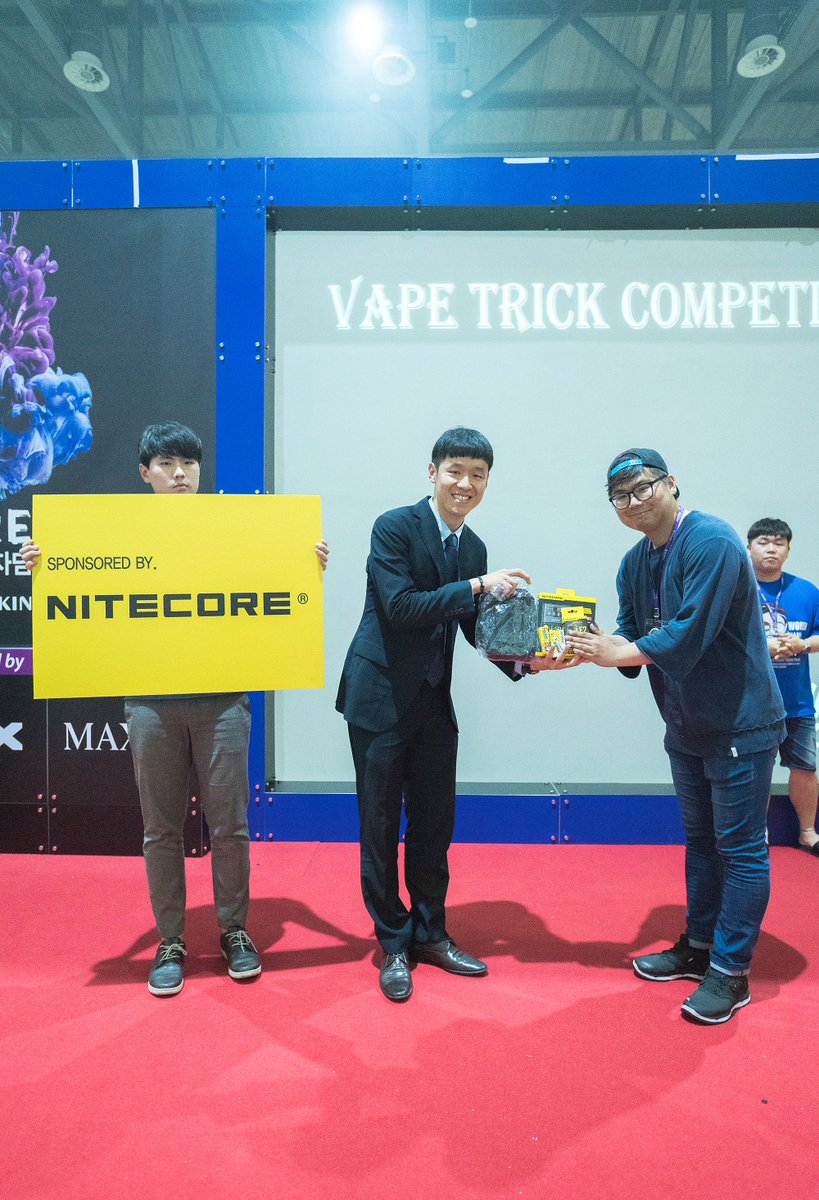 NitecoreCharger's tweet photo. Vape Trick Competition sponsored by NITECORE!! #nitecore #charger #batteries #vaping #vaper #vapelife #vapekoreaexpo https://t.co/APnMduPzgp