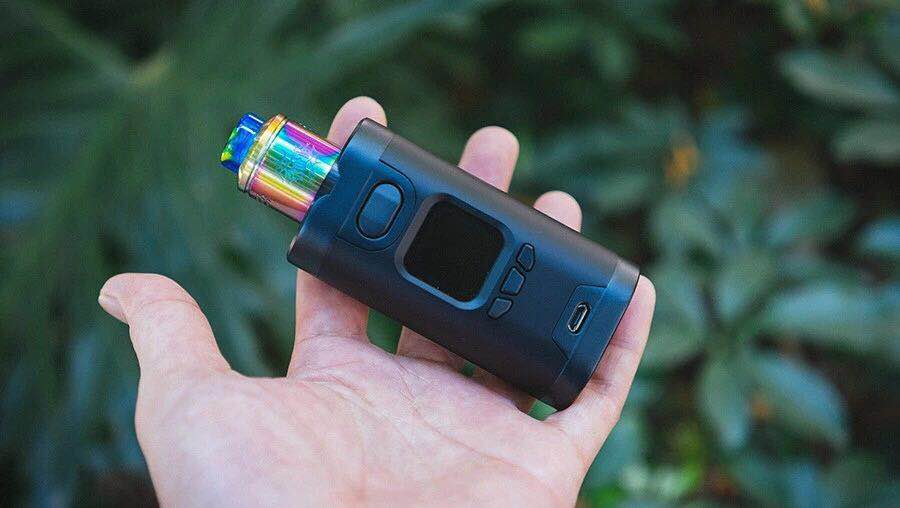 Nice pics of wildwolf coming😎

#hcigar #wildwolf235wmod #boxmods #vape #vapers #vaping #vapepics #vapor #vapeon #vapelife #vapefam