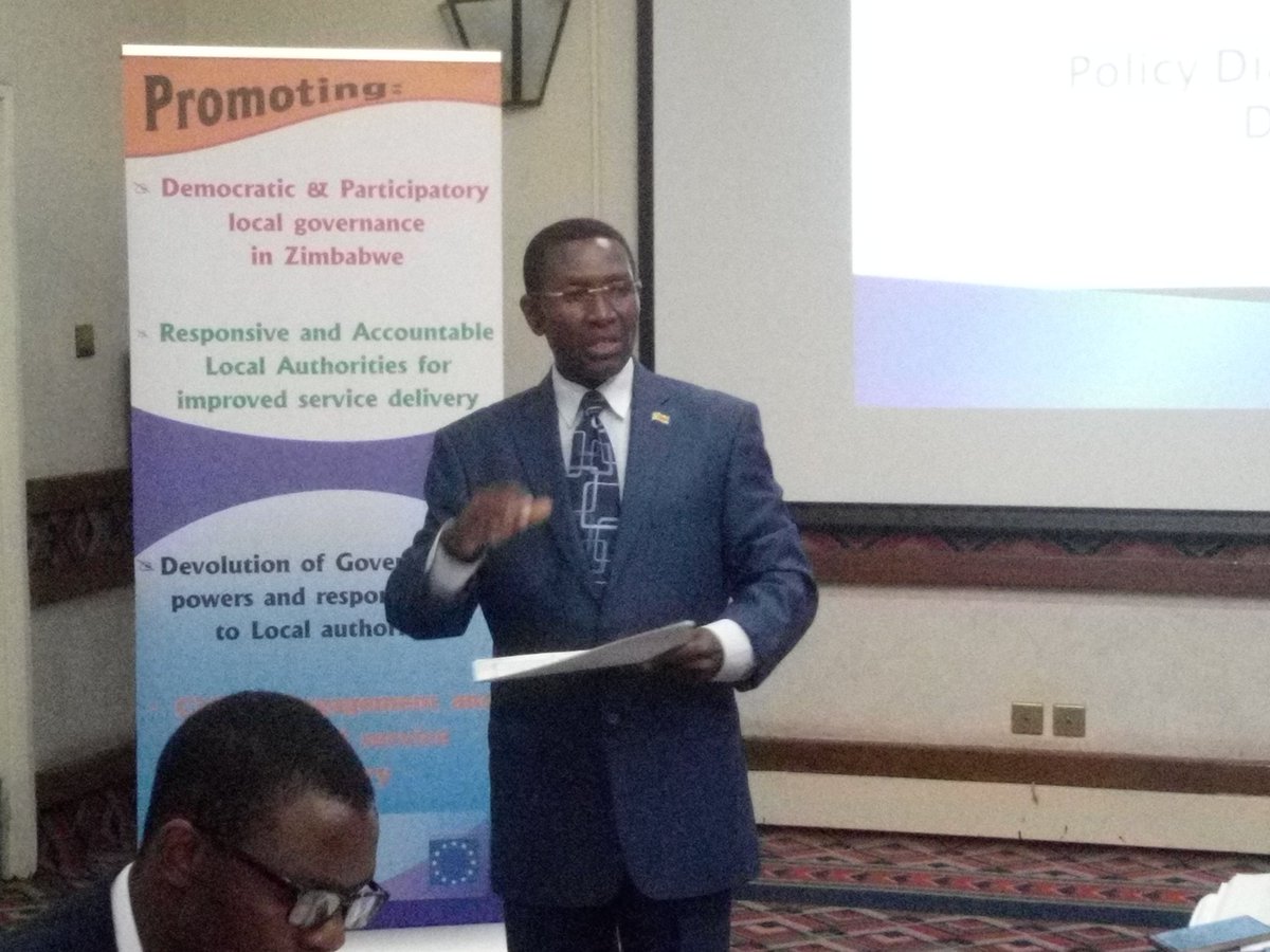 L_JayMut's tweet image. Perm Sec of Local Gvt, Mr George Magosvongwe says government is in the process of coming up devolution mechanism #devolutionNow @CCDZim @MakoniGeorge @tapiwazivira @263Chat