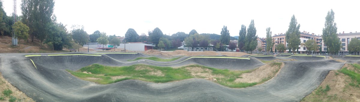 zuin_bikeparks's tweet photo. #EtxebarriZuinBikeparks: de riders para riders.... ¿Vas a dejar que te lo cuenten?

#SomosZuinBikeparks #SomosPasionSobreRuedas #OriginalPumptrackDesign #MasQuePumptracks #LifestyleConcept #ByPoolsport #EtxebarriBiziz #CreandoSonrisas #HaciendoLosSueñosRealidad https://t.co/55fb2ZTOeR