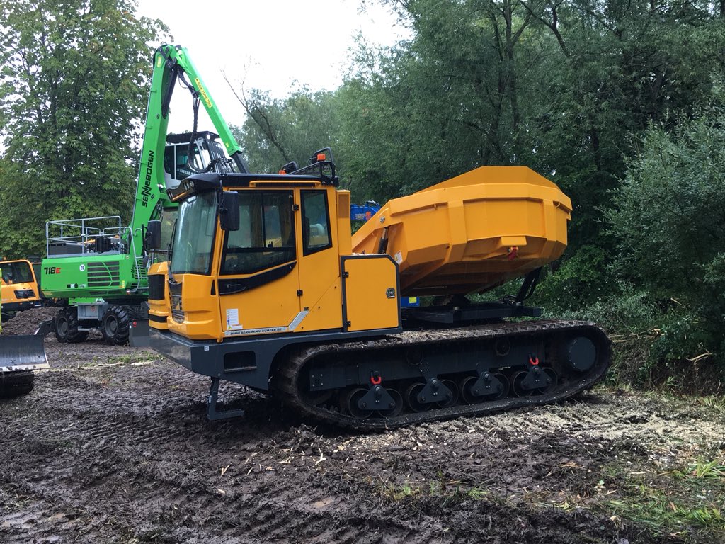 molsoncompact's tweet photo. We’re at the @APFExhibition today, with our #Bergmann 4010 dumper on the Molson Group stand.
Already plenty on interest from people working in tough and boggy conditions.
#MoveMoreForLess #APF2018 https://t.co/yk4AAvVtMp