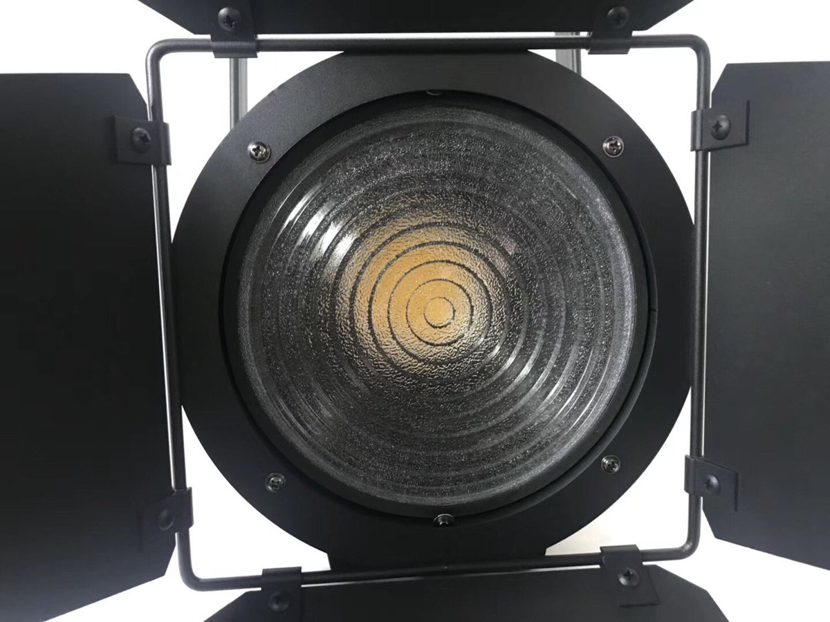 200W LED Spot light 
website:  zita-lighting.com