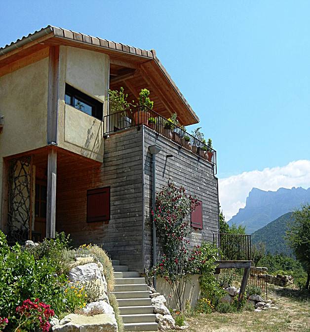 ecs3_com's tweet photo. Designer #biosourced house for a wine maker, built ONLY with #ecomaterials (straw+timber+lime), a Saracen vault & heating with a tile stove
By Arch Eric Sartre
#architecture #greentech #housing #carbonbuild #zerowaste #greenbuilding #SDGs #Sustainability #healthylifestyle https://t.co/eU2EXV7alp