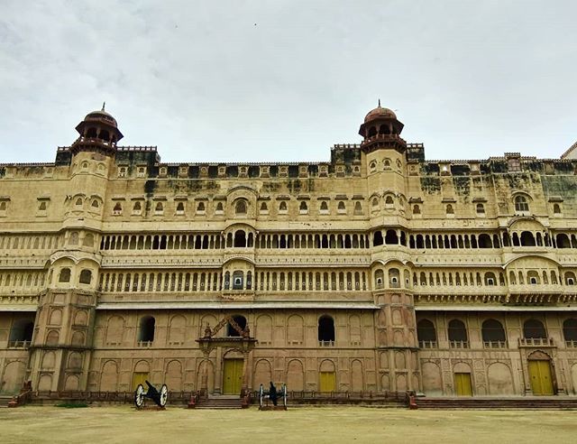pathakvivaswan's tweet photo. No edit, no filter, no crop. Nothing
#perfect #perfectpicture #bwpics #naturecolors #everydayindia #landscapephotography #coloursofindia #travel #travellife #adventure #ig_color #naturegram #instanature #india_everyday #mothernature #imperial #natureshot… https://t.co/r6cSaXB5PK https://t.co/4i0BgwwiN0
