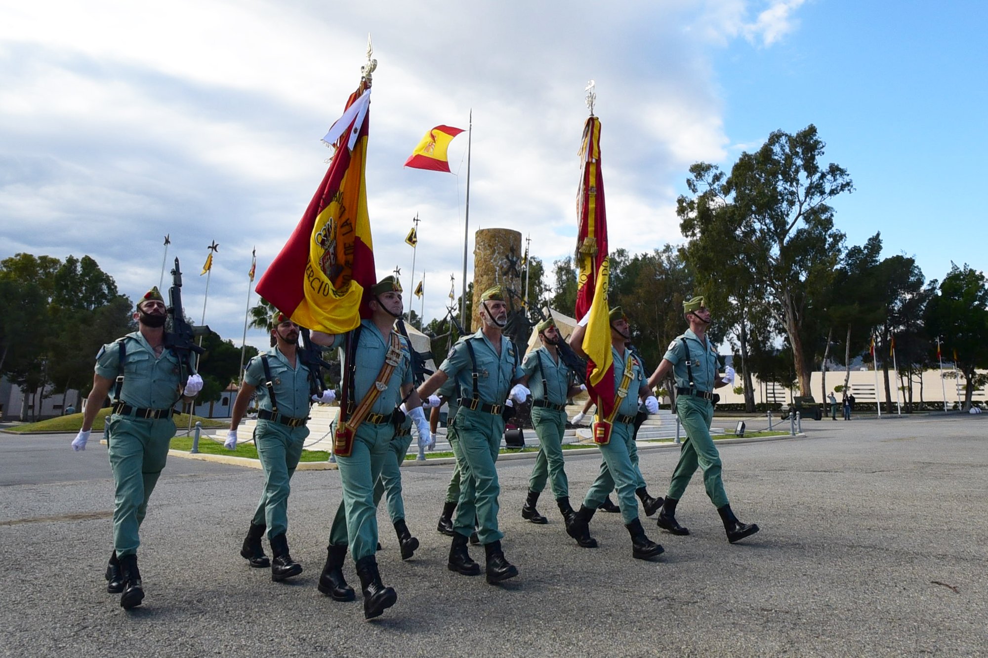 DnhESUPXoAAI_BN.jpg:large