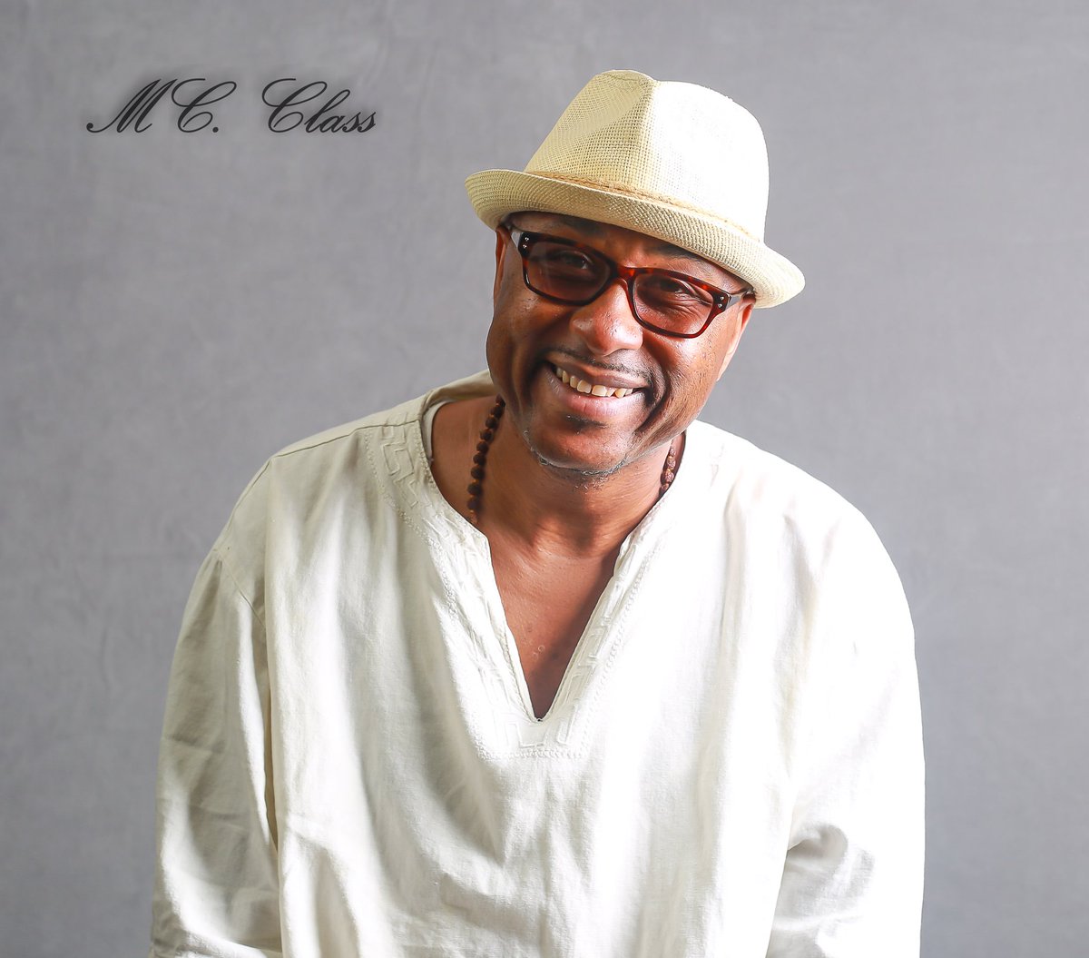 basicthreadz1's tweet image. Legendary Seattle Rapper MC Class endorse Basic Threadz!
#mcclass #leakyourhits #seattlerappers