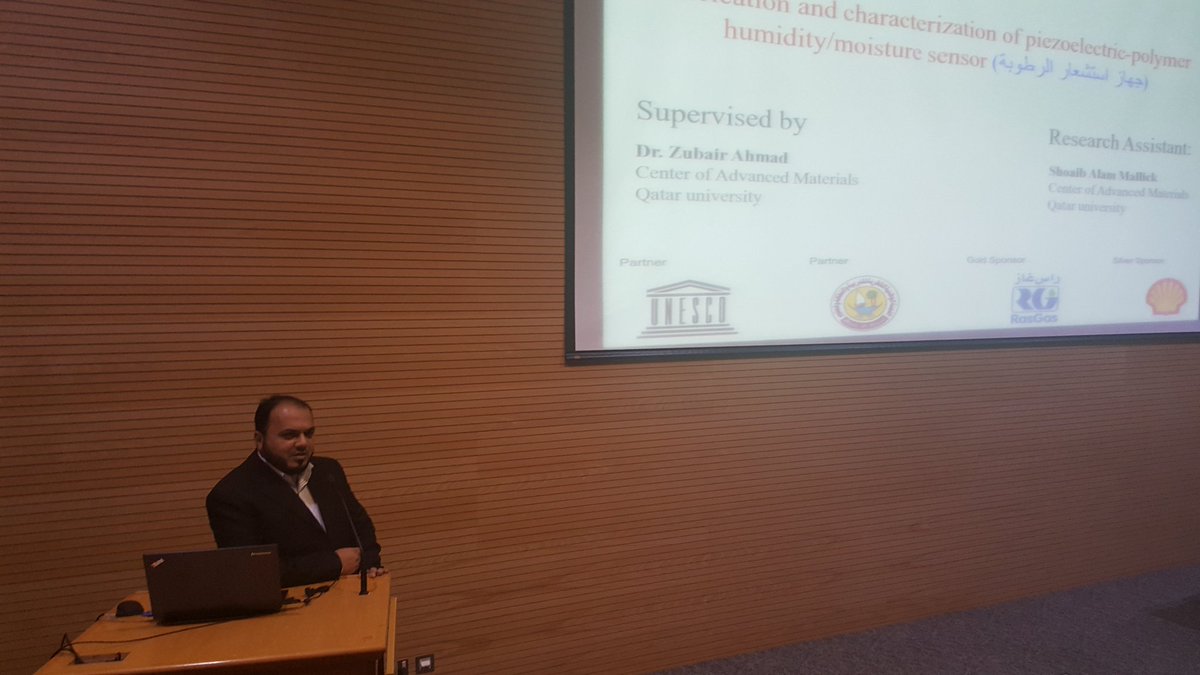 QUYScenter's tweet photo. Dr. Zubair presents his research about humidity sensor.
#albairaqresearch #I_am_a_researcher #humidity_sensor https://t.co/RenSiZdXW8