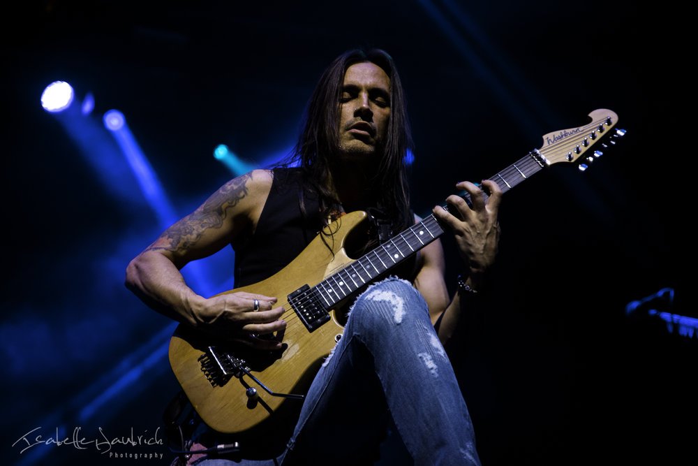 Nuno Bettencourt!!!
Happy Bday!   