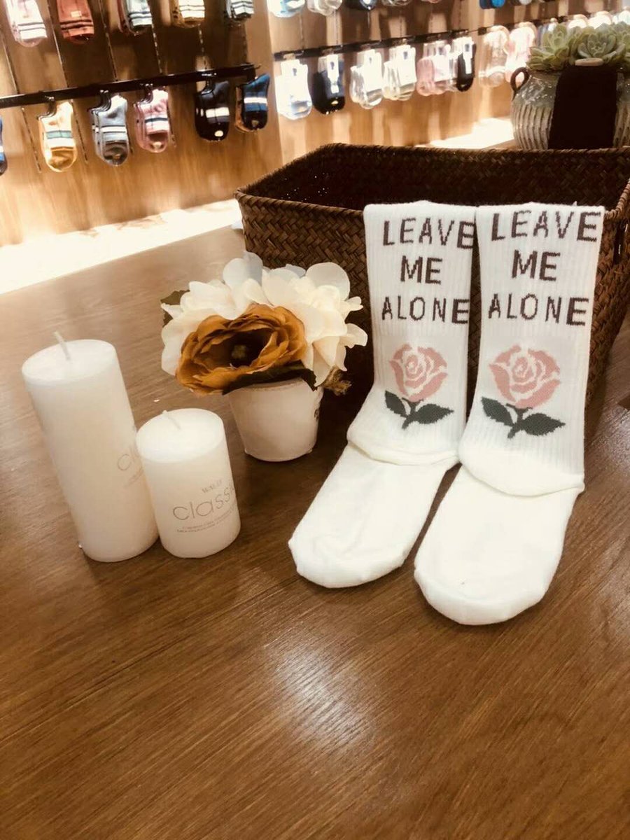 SusanMo9's tweet image. Please look at this beautiful socks. 
It is made by our yarn, like DTY, Single covered yarn, Air covered yarn and Rubber covered yarn.
Just contact me if you have any interests.