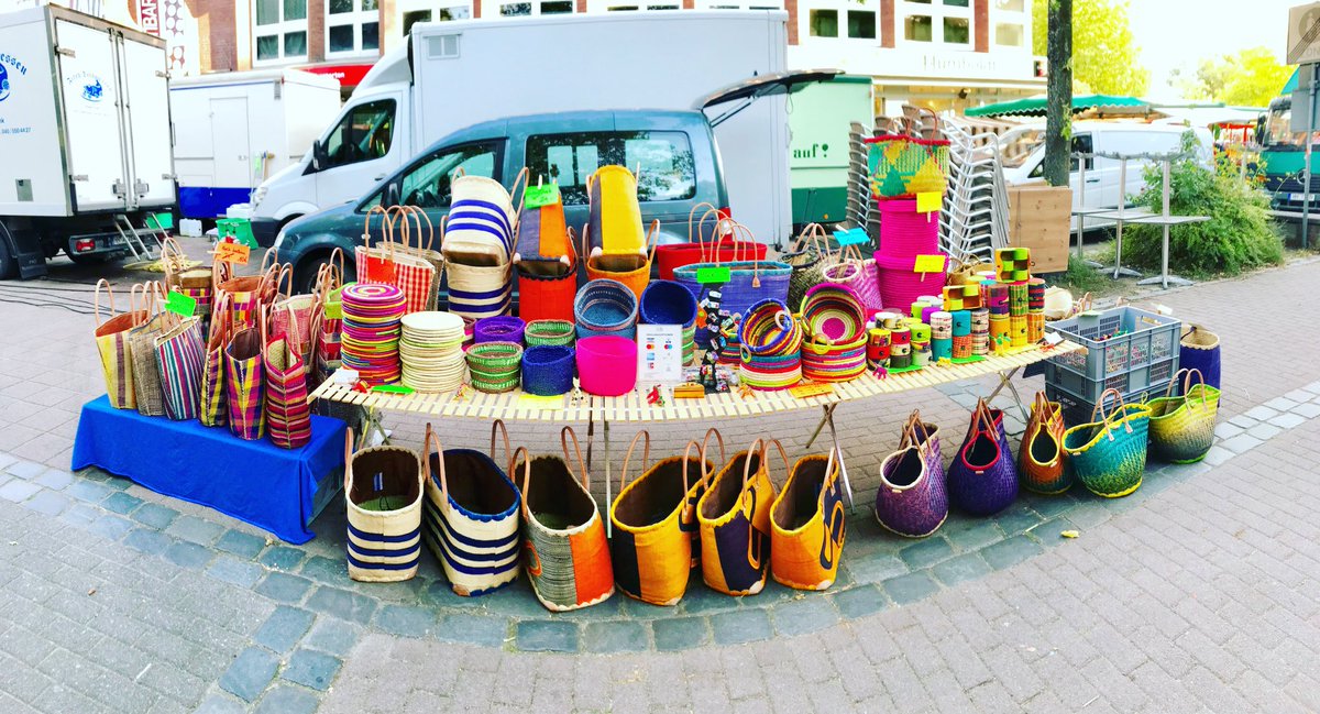 Heute sind wir auf dem Tibarg Öko-Wochenmarkt bis um 14:00 Uhr, und unser Partner ist auf dem Schulterblatt Wochenmarkt ab 14:00 Uhr bis um 18:30 Uhr. Viel Spaß beim Einkauf #kunsthandwerk #naturfreundlich #handgefertigt #madagaskar #love #natural #product