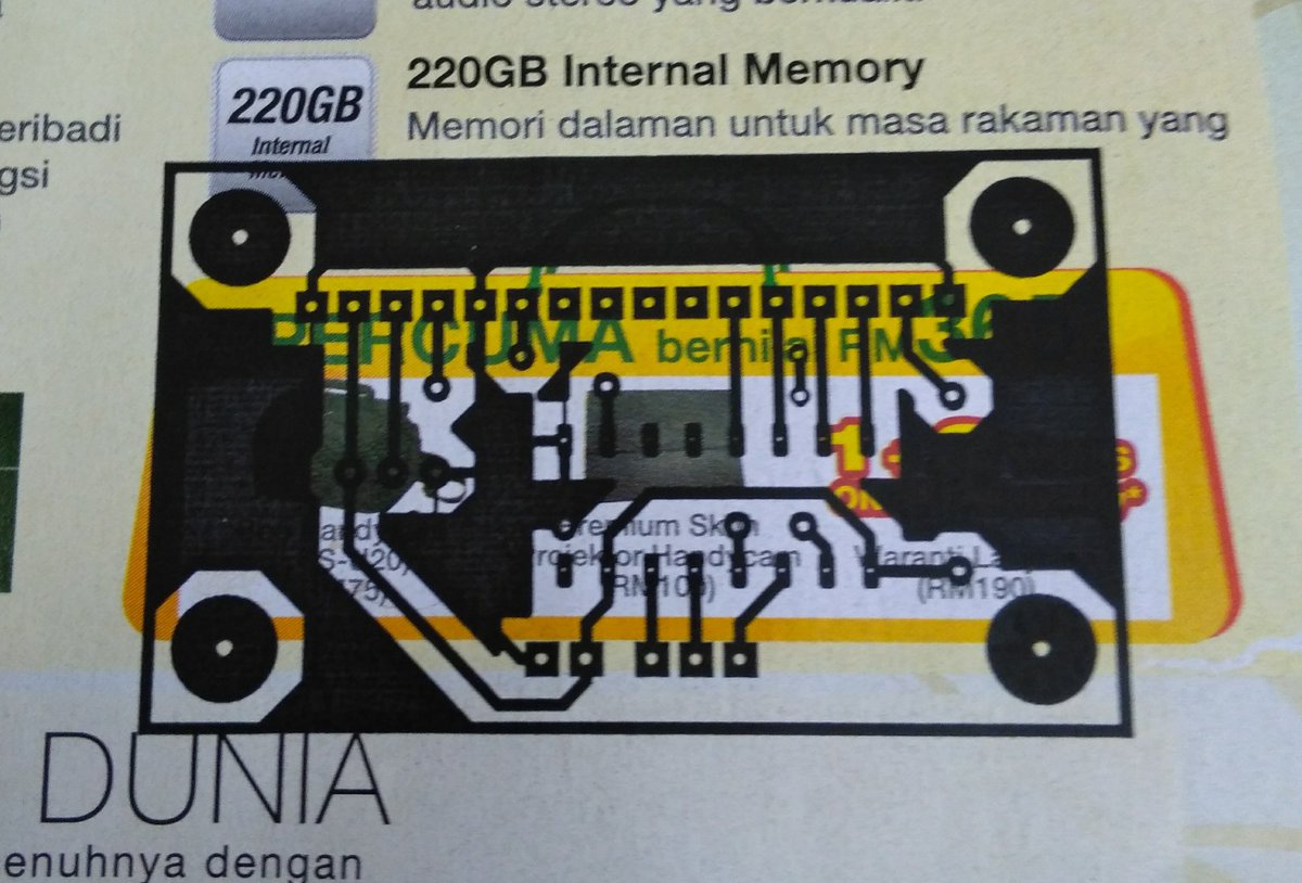 faizal_sir's tweet image. Cara mudah utk buat PCB. Tak perlu lg nak laminate. Cukup dgn kertas katolog giant yg dibuang dan polish remover. Tadaaaa...hasilnya ok cuma dlm gambar tu nak try je, jd xberapa cantik. 

#DIYPCB
#heatlessPCB