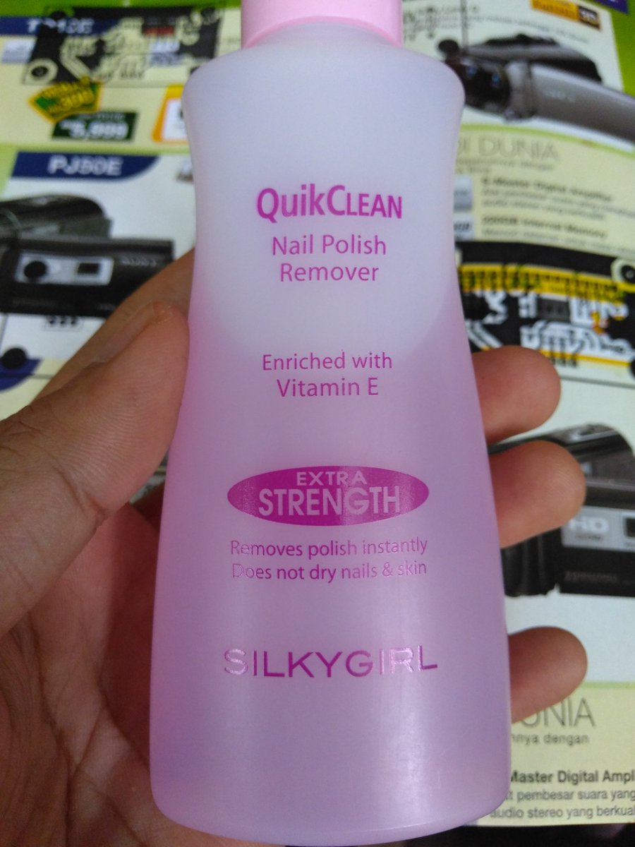 faizal_sir's tweet image. Cara mudah utk buat PCB. Tak perlu lg nak laminate. Cukup dgn kertas katolog giant yg dibuang dan polish remover. Tadaaaa...hasilnya ok cuma dlm gambar tu nak try je, jd xberapa cantik. 

#DIYPCB
#heatlessPCB