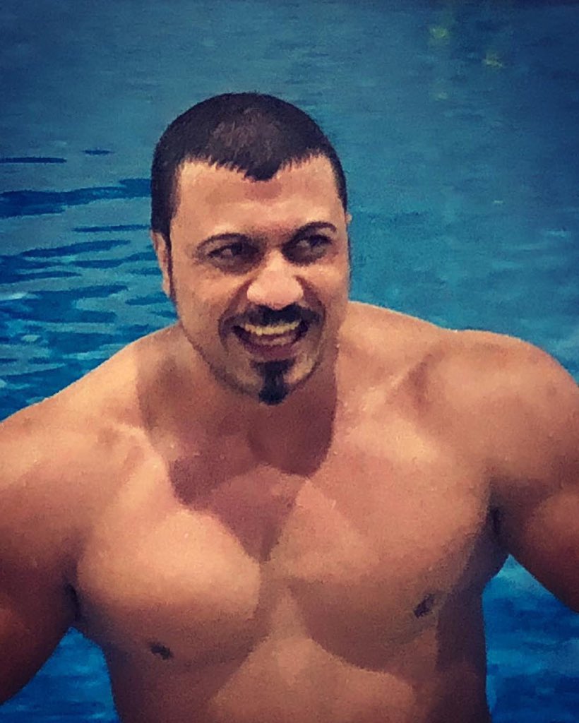 Eslamhenewa's tweet photo. #bodymaster   #كابتن_احمد_خليفه من افضل المدربين بنادي #بريدة  Energy Respect Professional👌💪🏻 https://t.co/fpENJuvpzH