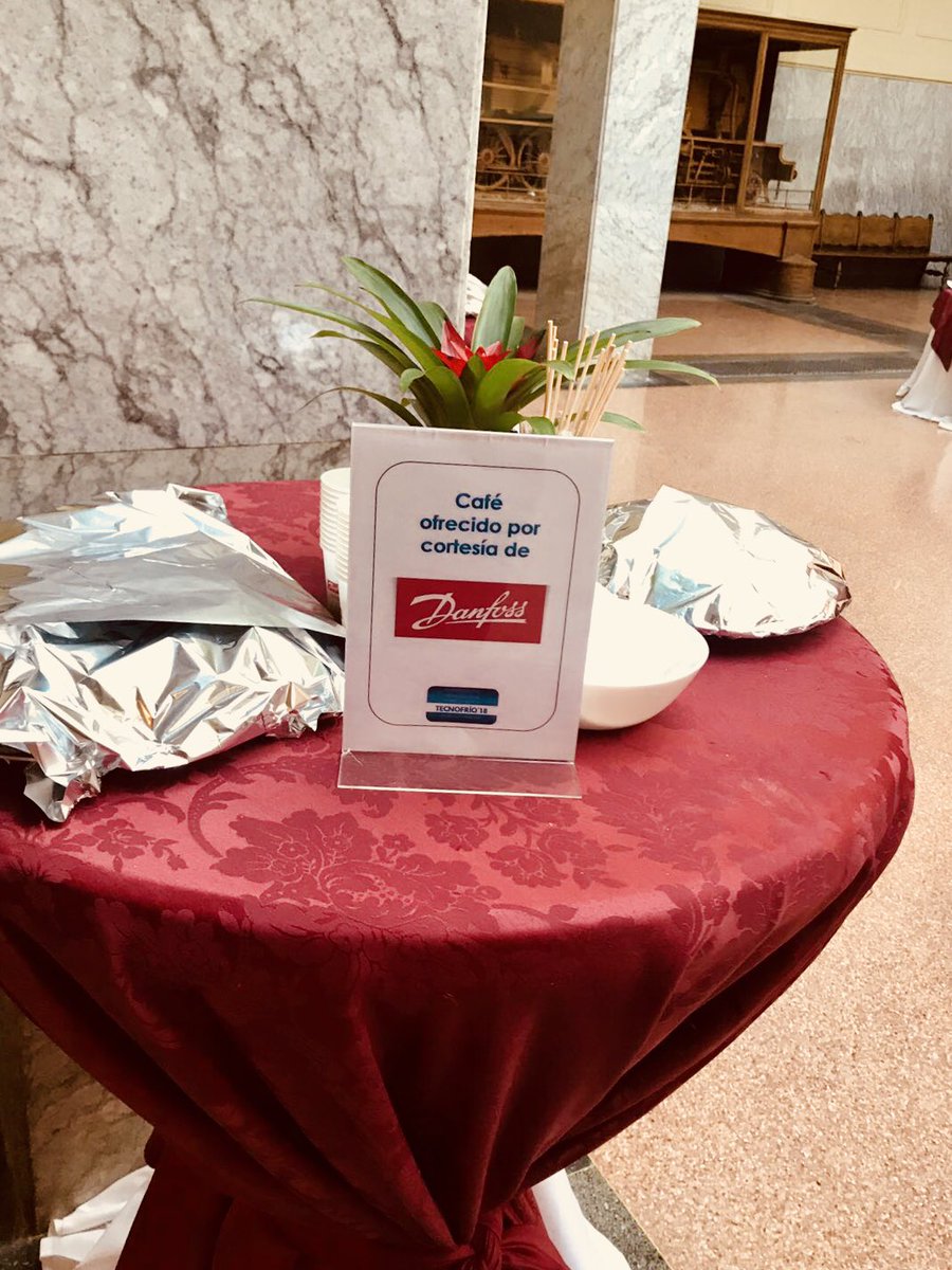 Danfoss_Iberia's tweet photo. Nuestro equipo ya está preparado para el segundo día de #Tecnofrío18 💪🏻💪🏻 #Danfoss https://t.co/UGhfZ9AsUp