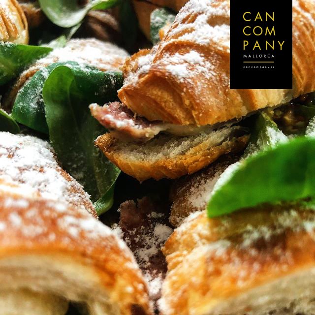 ¿Habéis probado a mezclar la figatella con un mini croassant, unos pocos canonigos y toque de mostaza?
¡Una tapa al más puro estilo gourmet!

#CanCompany #figatella #gourmet
