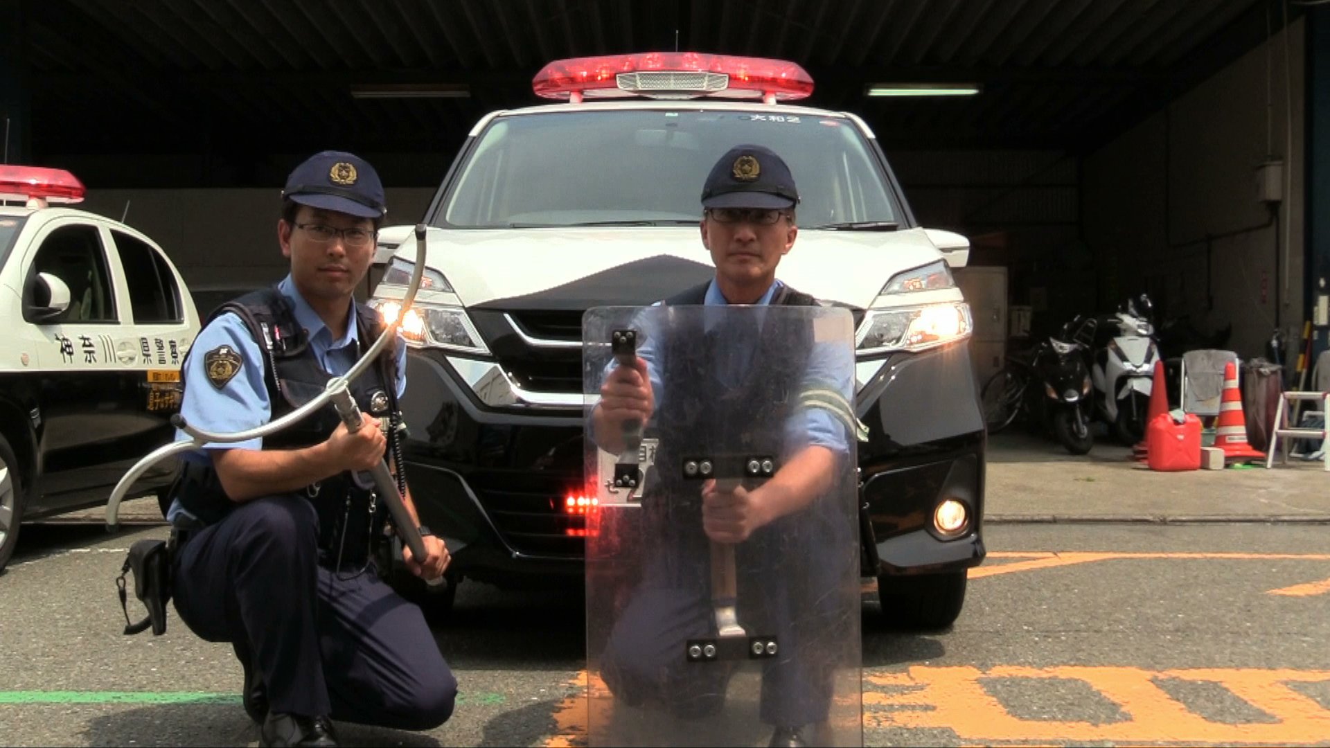 パトカー警察車両15台 パトカー警察車両15台