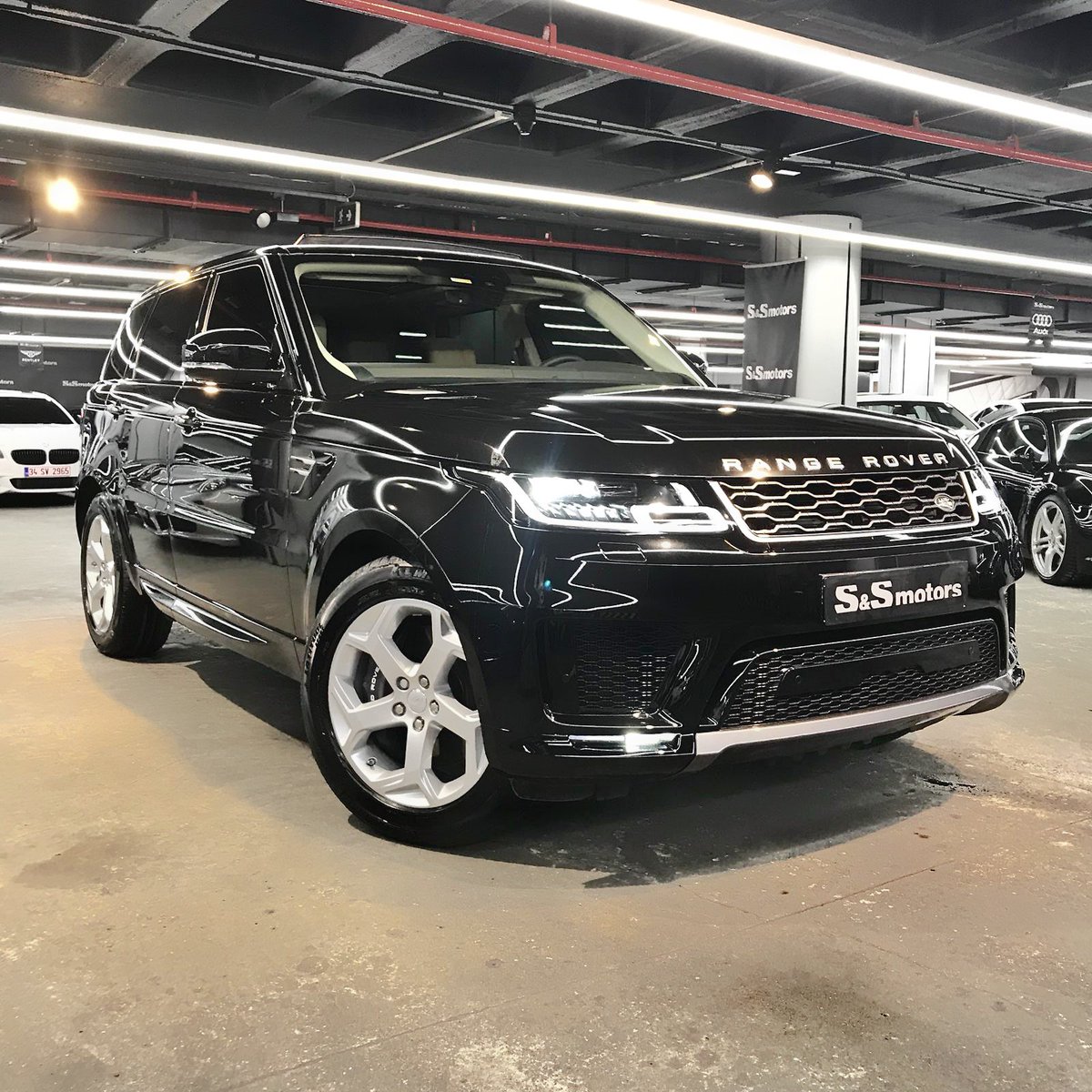 SSmotors's tweet photo. #RangeSport #FaceliftSport #RangeRoverSport #BestinClass #biggestselection #biggestcollection #nowhereelse https://t.co/cvxFzS0o8V