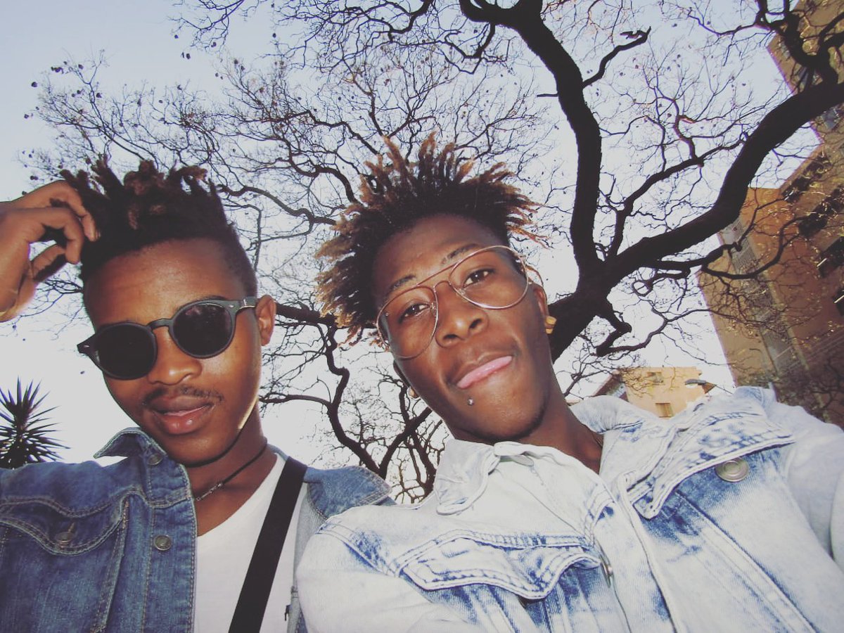 CeeRay900's tweet photo. @Vis_locco my hommie https://t.co/araj6vbREe