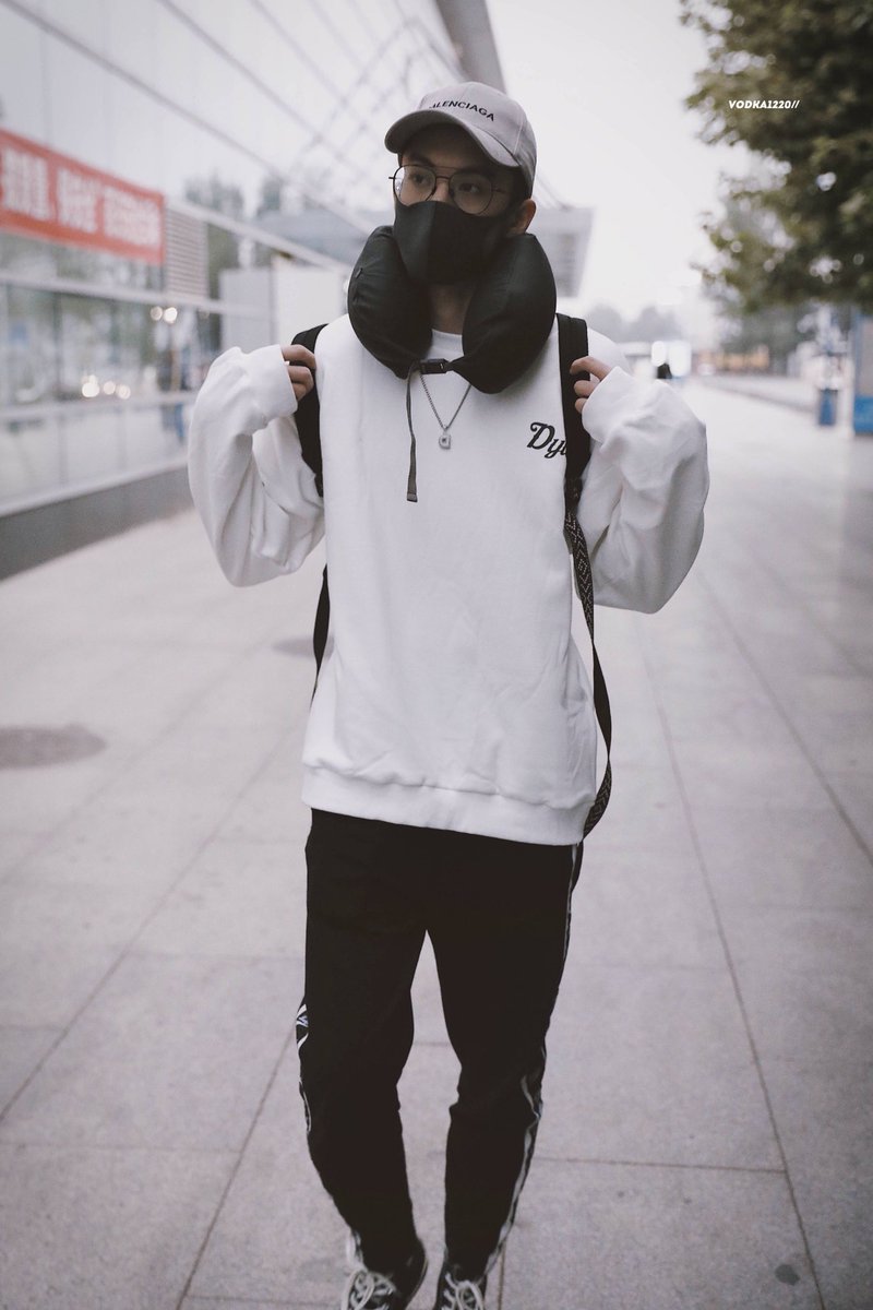 luckynightph's tweet photo. Limited Edition Dylan Wang Sweatshirt

Pre-order yours now!
DM or email us for more info. 📸 | ctto

#LuckyNightPh #DylanWang #WangHeDi #DiDi #MeteorGarden2018 https://t.co/dUF5sfcvcQ