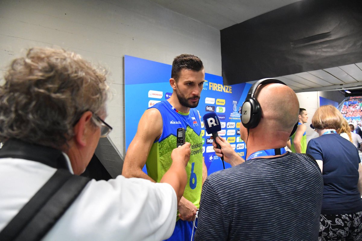 Oggi pomeriggio il Media Meeting. Biglietteria e ritiro accrediti pronte al Paladozza
fipavcrer.it/mondiali-oggi-…
#VolleyballWChs #Bologna #VolleyMondiali18 #RiempiamoilPaladozza